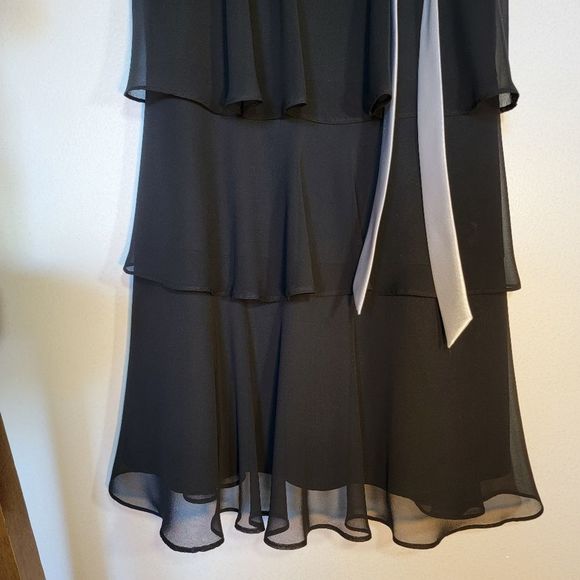BLACK flowy 3 tiered dress with white high-waisted ribbon. SLfashions. Sz.6 - Picture 5 of 7